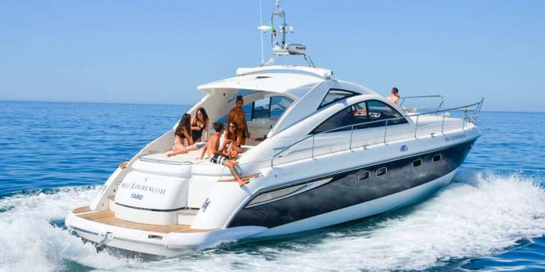 private yatch to isla mujeres