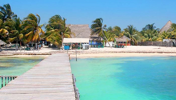 playa lancheros beach