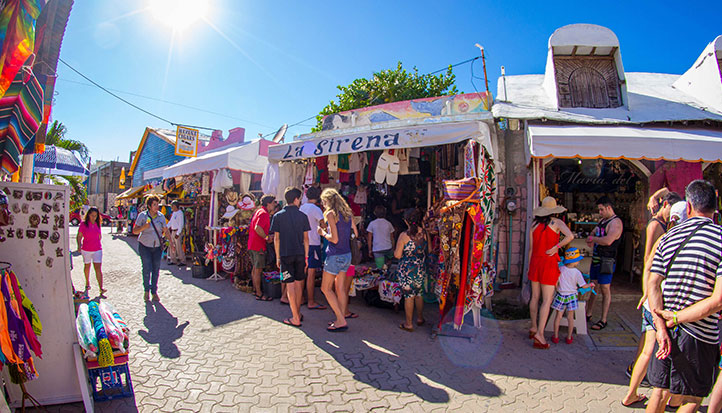Isla Mujeres by walking